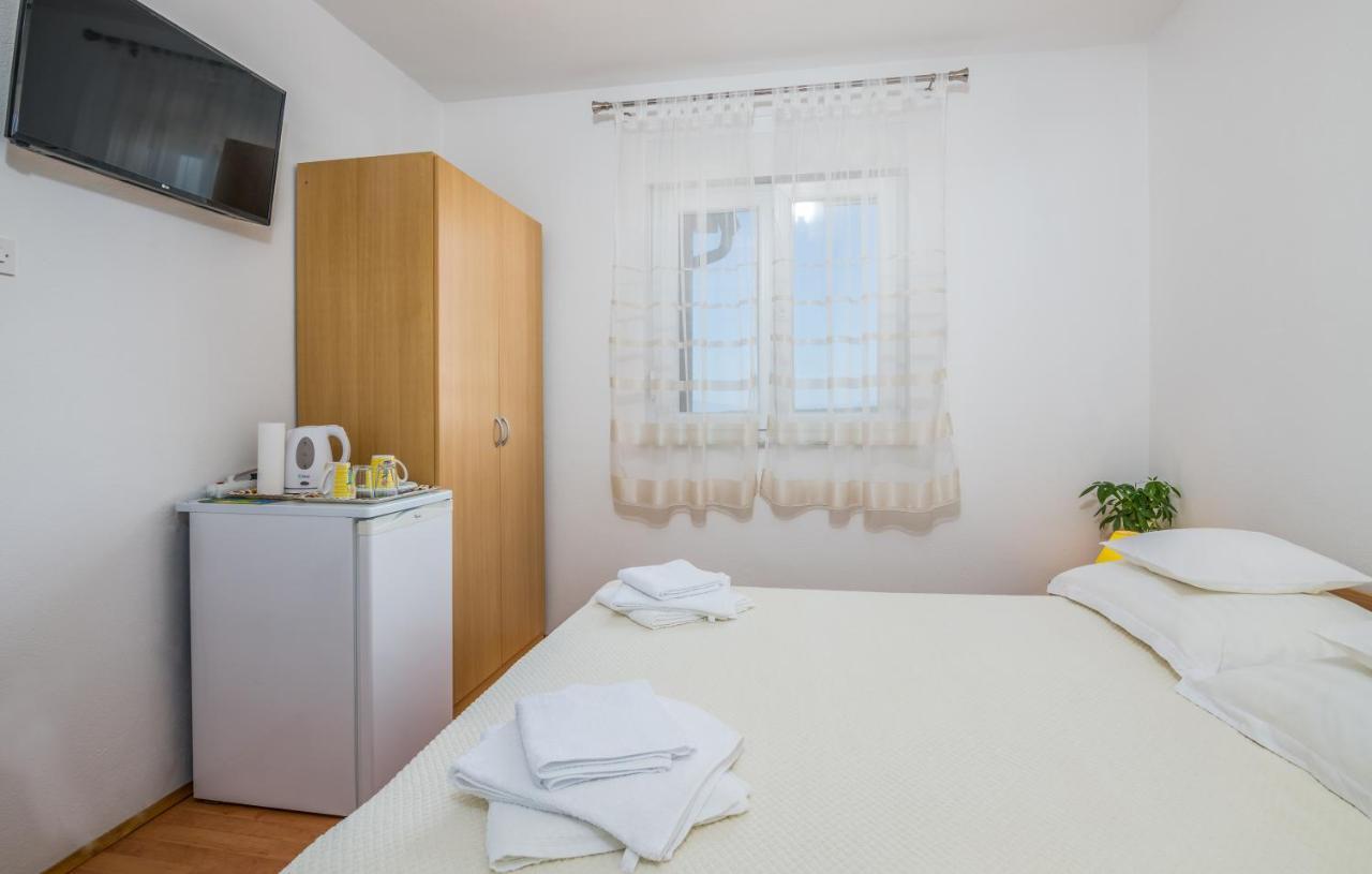 Rooms Valentino Vrh  Esterno foto