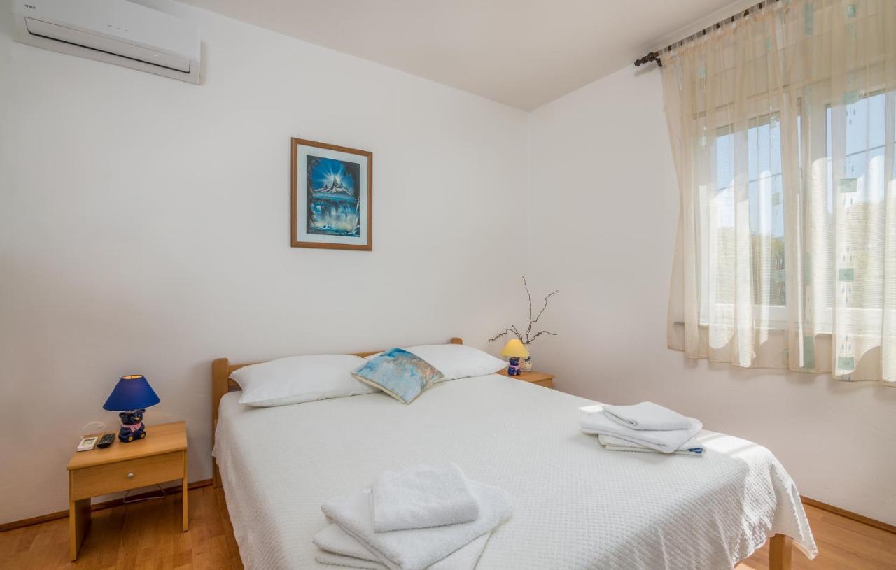 Rooms Valentino Vrh  Esterno foto